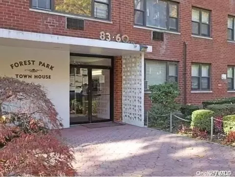 83-60 118th St #8C, Kew Gardens, NY 11415