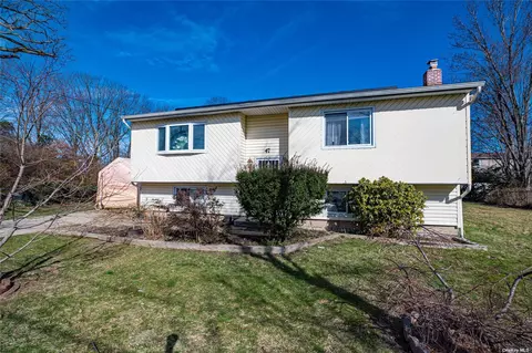 47 Spruce Rd, Amityville, NY 11701
