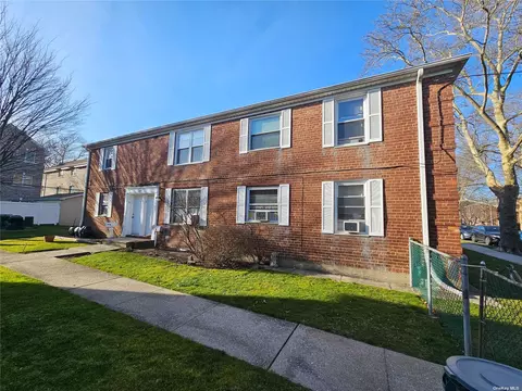 40-32 192nd St, Flushing, NY 11358 photo 1