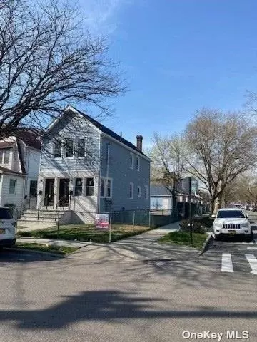 131-23 Sutter Ave, South Ozone Park, NY 11420