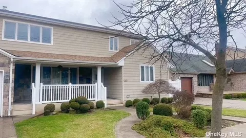 156-29 89th St, Howard Beach, NY 11414