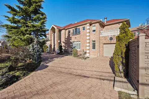 198-37 Epsom Crse, Holliswood, NY 11423