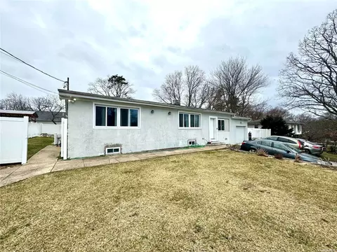 146 N 25th St, Wyandanch, NY 11798