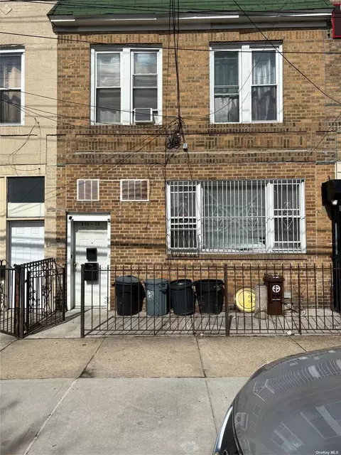 216-15 90th Ave, Queens Village, NY 11428