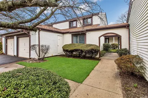 407 Gotham Ct #407, Saint James, NY 11780