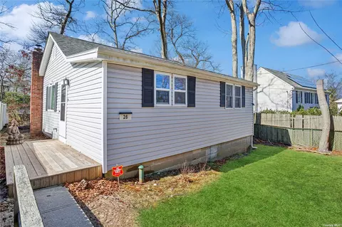 26 Jute Rd, Rocky Point, NY 11778
