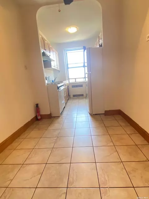 40-35 Ithaca St #6E, Elmhurst, NY 11373