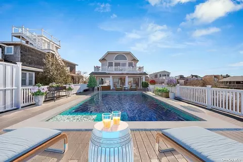 798 Dune Rd, Westhampton Beach, NY 11978