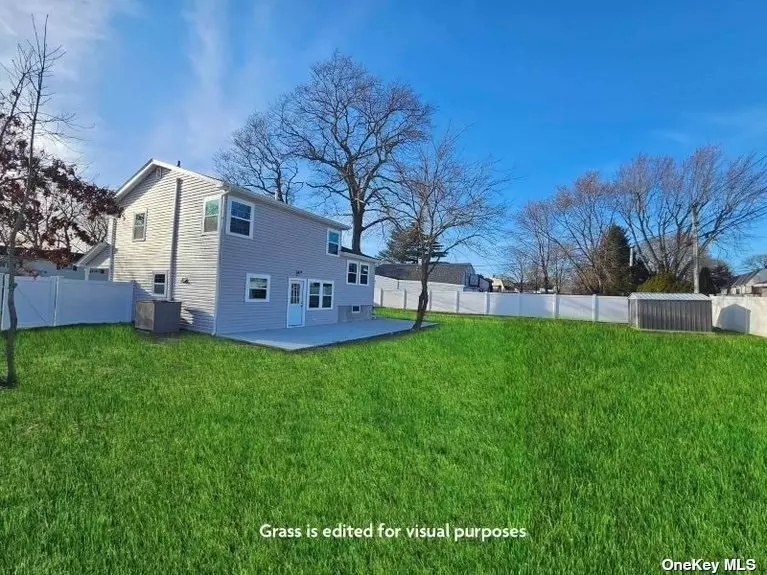 1285 Waverly Ave, Farmingville, NY 11738 22 Photos Movoto