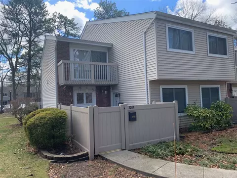 226 Springmeadow Dr #A, Holbrook, NY 11741