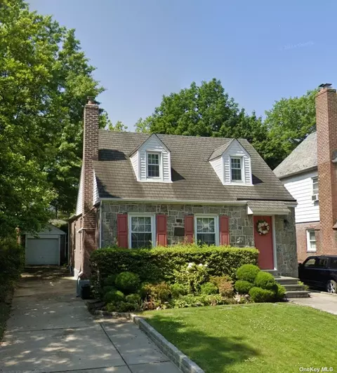 51-16 Bell Blvd, Bayside, NY 11364