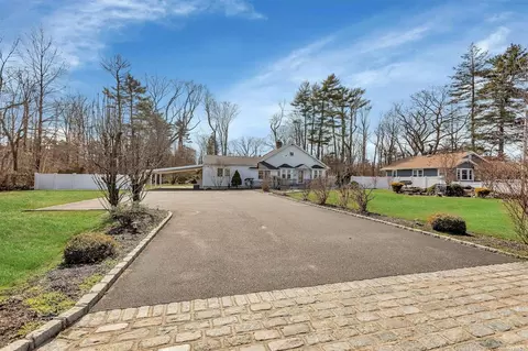 148 3rd Ave, Brentwood, NY 11717