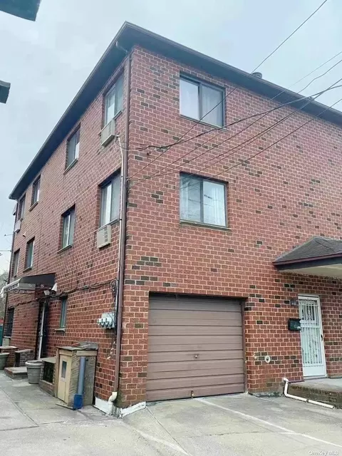 Undisclosed, Flushing, NY 11355