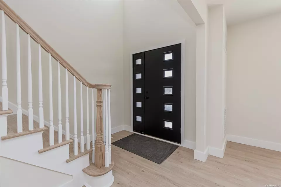 20 Doctors Path, Riverhead, NY 11901 30 Photos Movoto