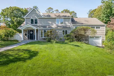 20 Scott Dr, Melville, NY 11747