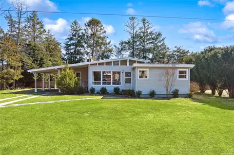 48 Driftwood Ln, East Moriches, NY 11940