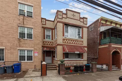 53-06 102nd St, Corona, NY 11368