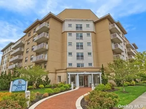 260 Beach 81st St #1P, Rockaway Beach, NY 11693