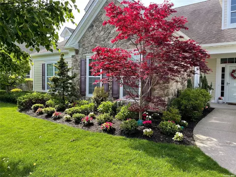 163 Jonathan Ln #163, Westhampton, NY 11977