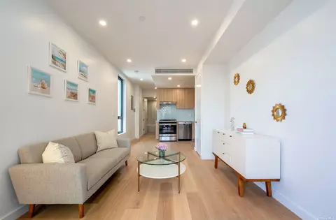 134-16 35th Ave #4G, Flushing, NY 11354