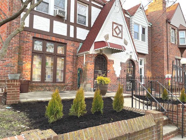 130-66 225th St, Laurelton, NY 11413