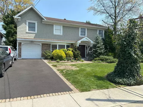 2418 Legion St, Bellmore, NY 11710