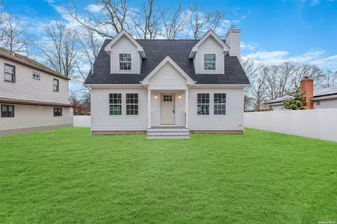 204 Mastic Blvd, Mastic, NY 11950