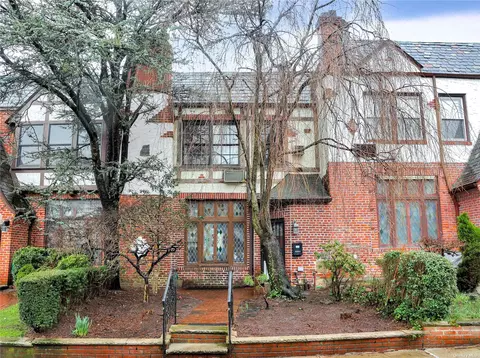 91-08 68th Ave, Forest Hills, NY 11375