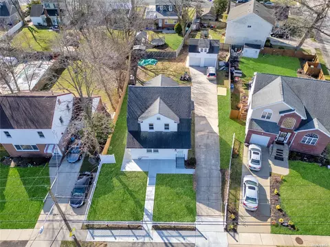 231 W Centennial Ave, Roosevelt, NY 11575
