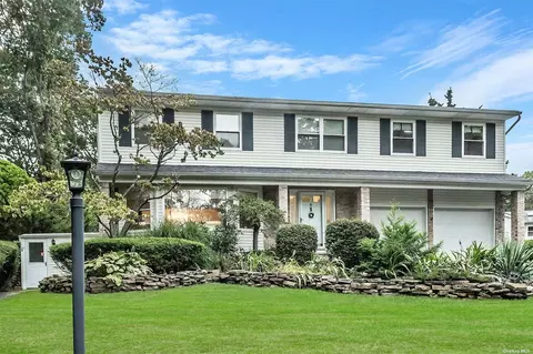 1 Erita Ln, Smithtown, NY 11787