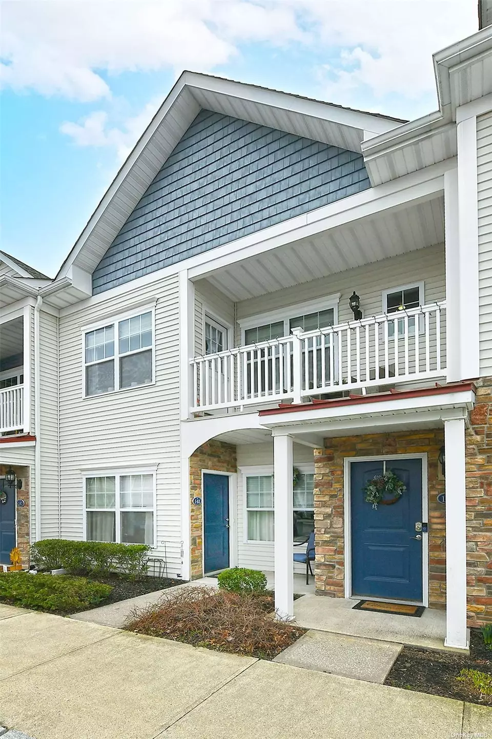 148 Rosebud Ct 148, Patchogue, NY 11772 25 Photos Movoto