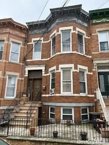 60-44 Bleecker St, Ridgewood, NY 11385