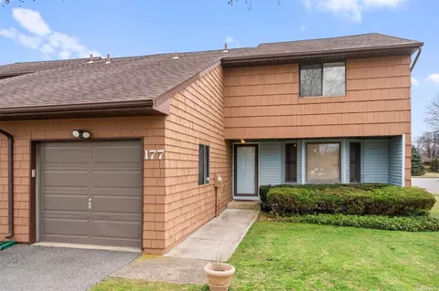 177 Melanie Way #177, Commack, NY 11725