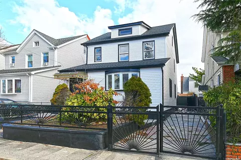 243-55 144th Ave, Rosedale, NY 11422