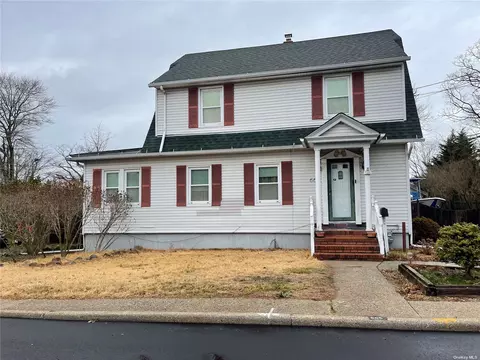 665 Koelbel Ct, Baldwin, NY 11510