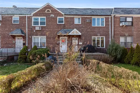 58-32 136 St, Flushing, NY 11355