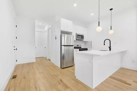 341 Bradford St, Brooklyn, NY 11207