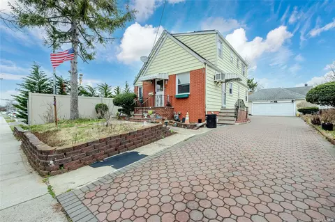 19 S Waldinger St, Valley Stream, NY 11580
