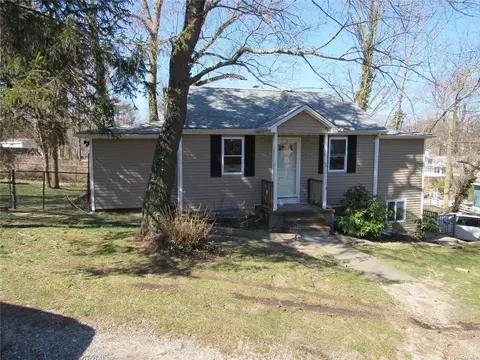 196 Mastic Rd, Sound Beach, NY 11789