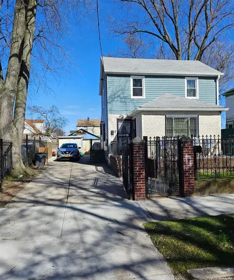 121-15 196 St, Saint Albans, NY 11413