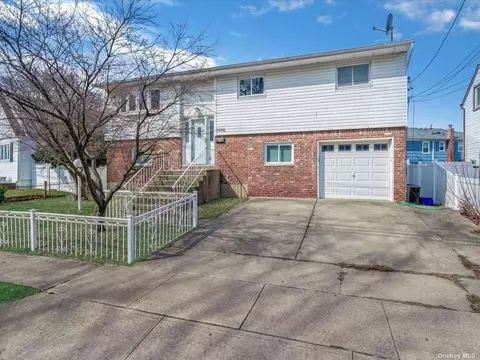 2992 Fortesque Ave, Oceanside, NY 11572