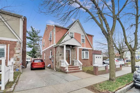 43-25 Marathon Pkwy, Little Neck, NY 11363