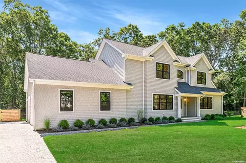 42 Lincoln St, East Hampton, NY 11937