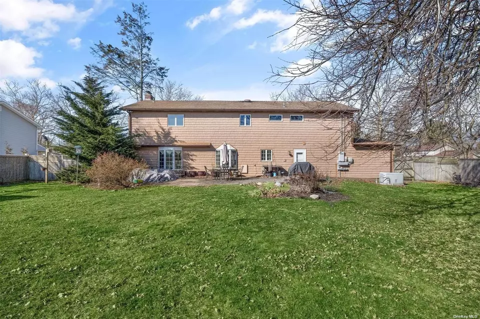 32 Delmar Ln, Commack, NY 11725 26 Photos Movoto