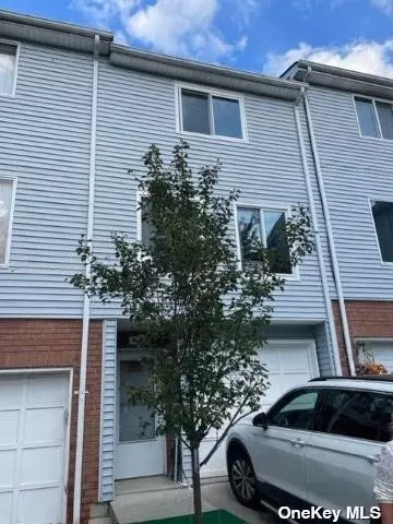 715 Ilyssa Way, Staten Island, NY 10312