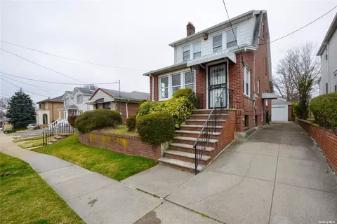 69-16 166 St, Fresh Meadows, NY 11365
