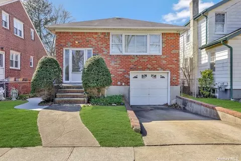 132 A Hawthorne Ave #A, Floral Park, NY 11001