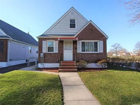 244-12 84th Rd, Bellerose, NY 11426