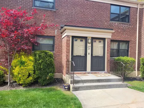 219-09 74th Ave #446B1, Bayside, NY 11364