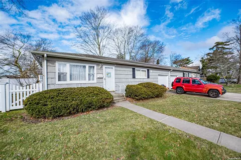 472 S Ocean Ave #476, Patchogue, NY 11772